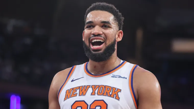 Karl-Anthony Towns’ Hand Injury Threatens Knicks’ Playoff Run Against Celtics