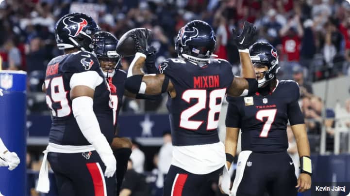 Houston Texans Secure Dominant Ground Game With Joe Mixon’s 1,000-Yard Breakout